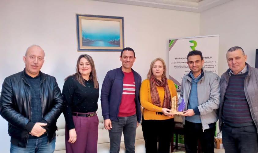 تكريم إذاعة صفاقس من قبل رئيس وأعضاء جمعية" run in sfax " 