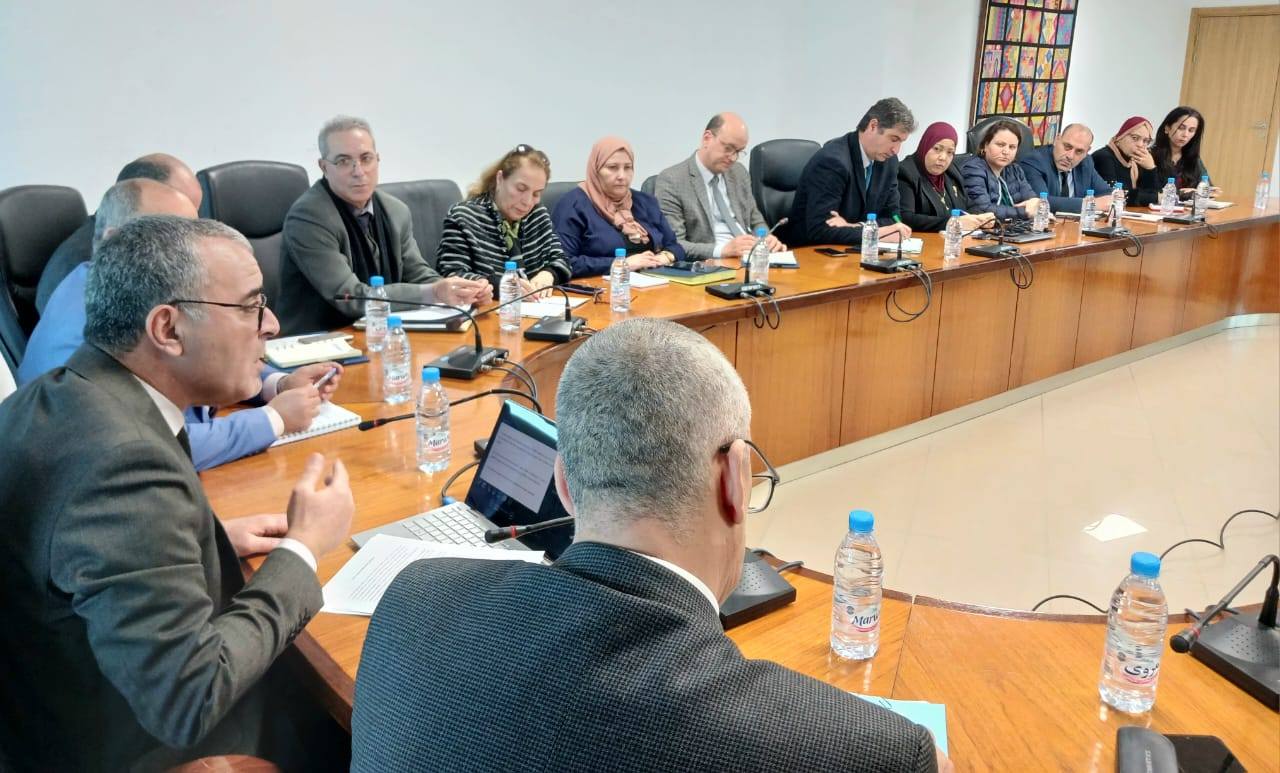 وزير الاقتصاد والتخطيط يدعو إلى تعزيز التعاون بين الإدارات لتحقيق الأولويات الوطنية