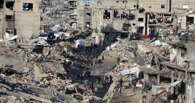 قوات الاحتلال الصهيوني تعتقل 10 فلسطينيين من محافظة الخليل بالضفة الغربية