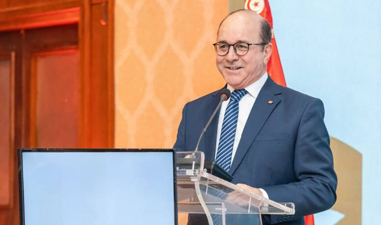   وزير السياحة : أكثر من 60 بالمائة من العارضين  في المعرض الوطني للصناعات التقليدية هم من فئة الشباب ومن خريجي التعليم العالي