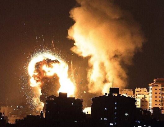 اكثر من 300 شهيد و مئات الجرحى في تجدد للقصف الإسرائيلي على قطاع غزة