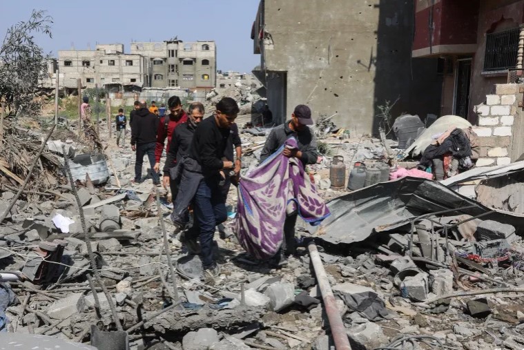 قطاع غزة: استشهاد 14 فلسطينيا فجر اليوم في غارات صهيونية