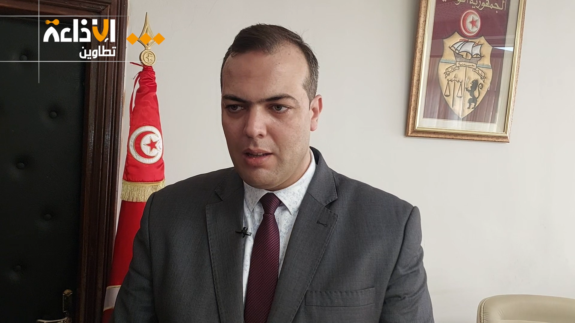والي تطاوين يتحدث عن التدخلات الميدانية لمكافحة آفة الجراد في الجهة.