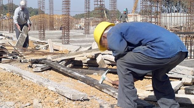 فرص عمل في إيطاليا في مجالات البناء ونجارة القوالب وتركيب الأسطح الصلبة
