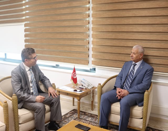 وزير التجارة يدعو مجلس المنافسة الى الاسراع باصلاح قوانين المنافسة