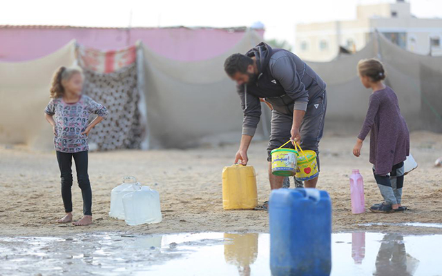 "أطباء بلا حدود": الكيان الصهيوني يمنع الفلسطينيين من الوصول للمياه في قطاع غزة