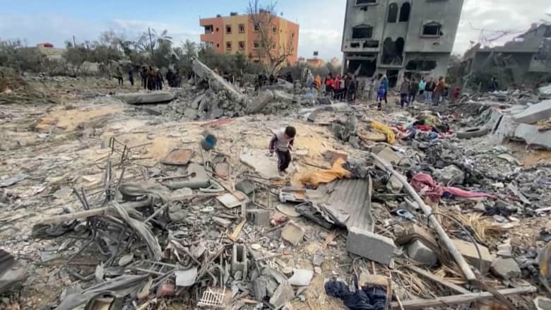 استشهاد 11 فلسطينيا في غارات صهيونية على قطاع غزة