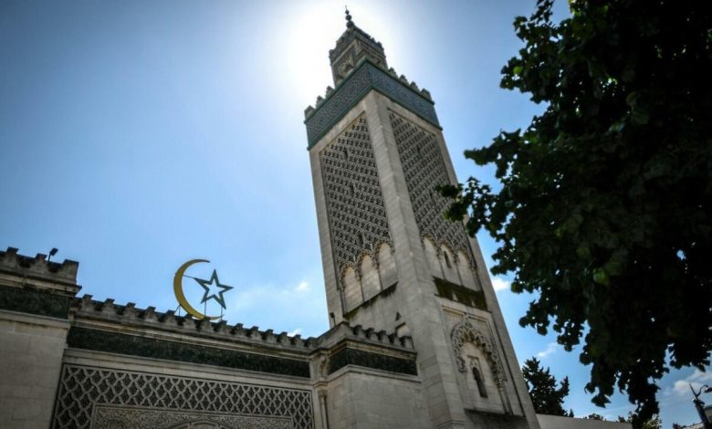 فرنسا تعلن رسميا الأحد أول أيام عيد الفطر 