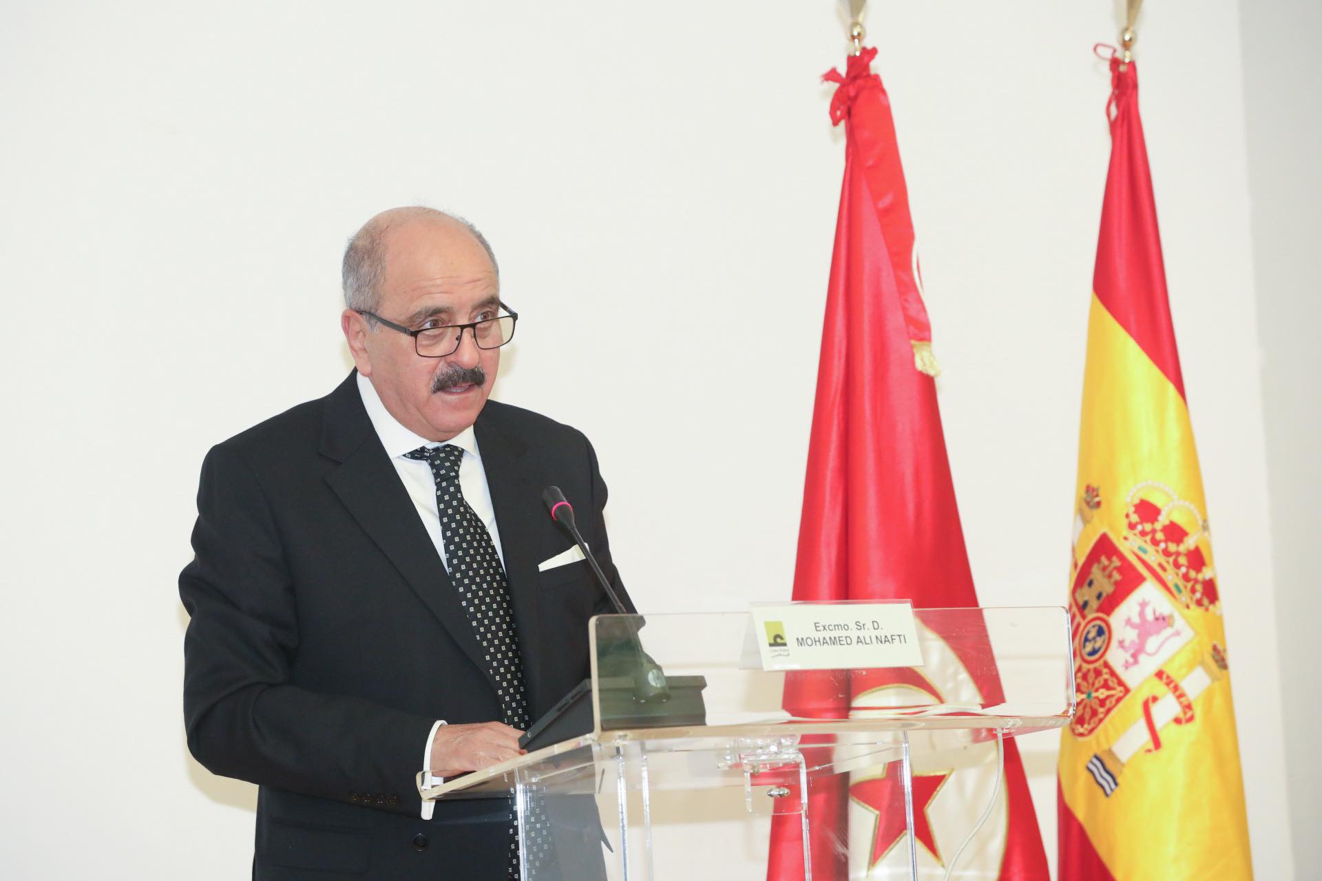 وزير الخارجية يعطي إشارة انطلاق برنامج التعاون الثقافي مع البيت العربي بمدريد