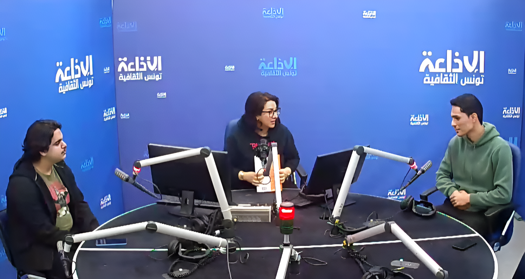 الطالبان إسكندر القريتلي و عمر شيبوب من المعهد الوطني للعلوم التطبيقية و التكنولوجية  يقدمان برنامج اول تظاهرة  في تونس بعنوان Orbit
