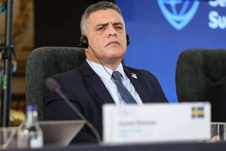 وزير الداخلية خالد النوري يشارك في قمة أمن الحدود بلندن: دعوة لتضافر الجهود الدولية لمكافحة الهجرة غير النظامية