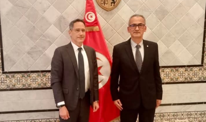 المعاليم الديوانية الجديدة المفروضة على الصادرات التونسية محور لقاء كاتب الدولة للخارجية بالسفير الأمريكي