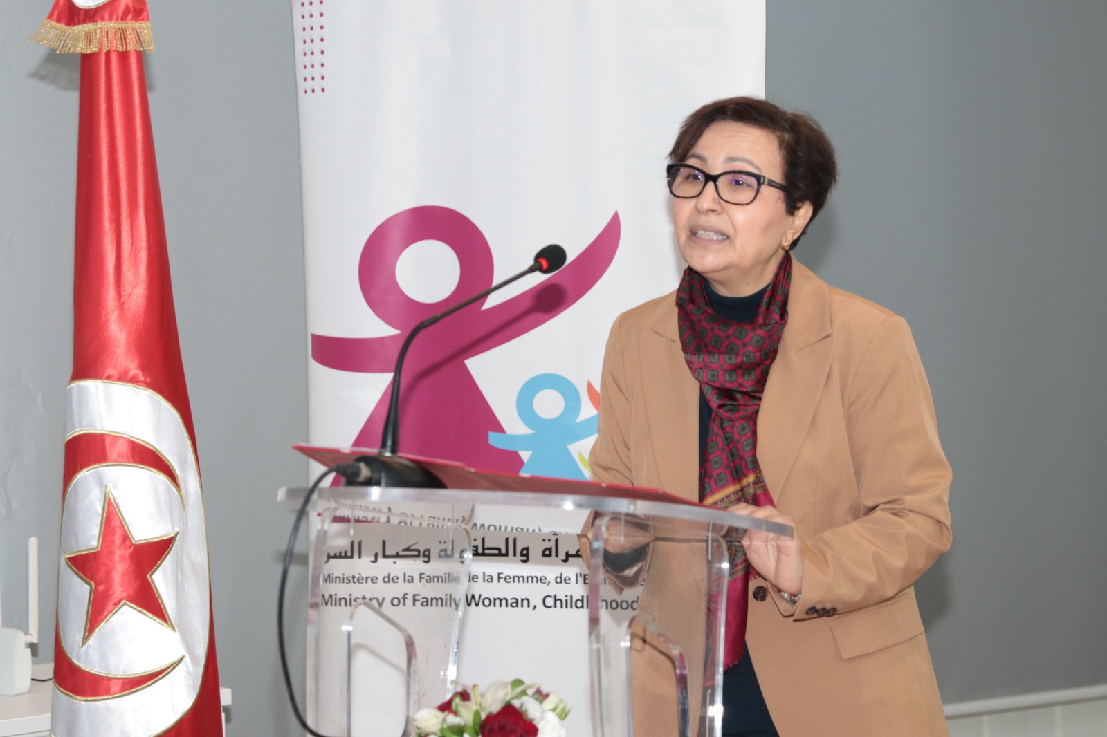وزيرة الأسرة تؤكد وقوف تونس اليوم أمام فرصة تاريخيّة لوضع إطار قانوني جديد لنظام النّفقة وجراية الطّلاق ولنظام التوفيق الأسري