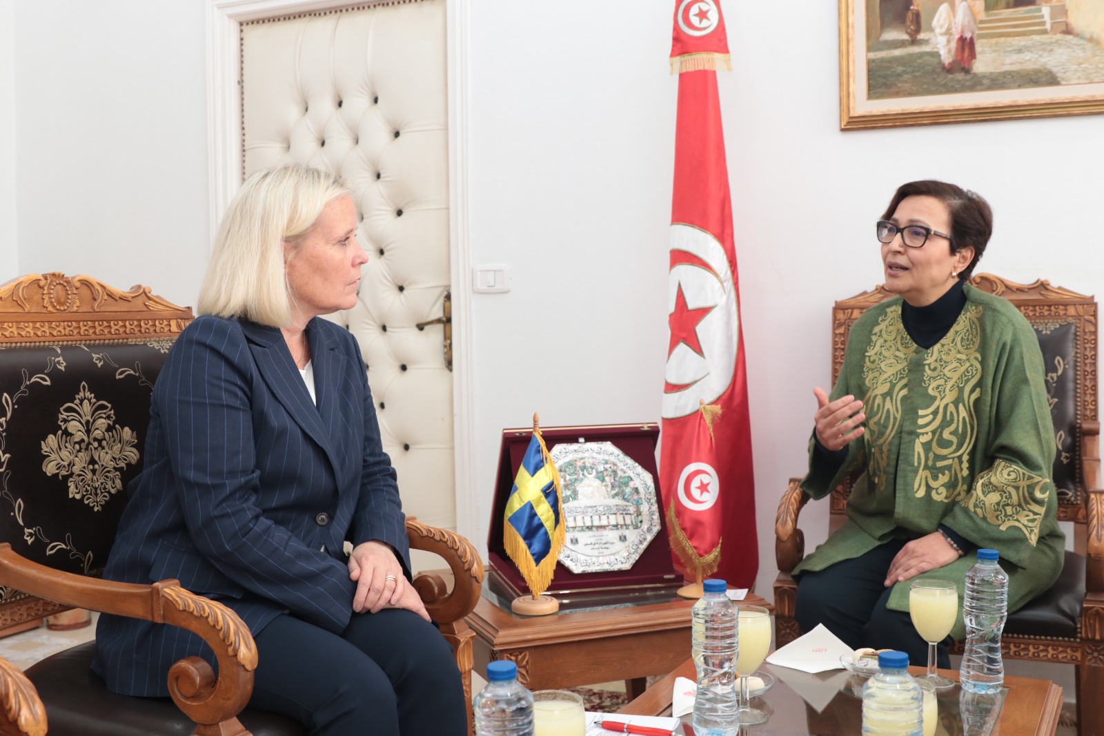 وزيرة الأسرة تستقبل سفيرة السويد بتونس