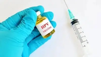 الجمعية التونسية للأورام الطبية تدعو إلى الانخراط في حملة التطعيم بلقاح فيروس الورم الحليمي البشري وطمأنة العموم بشأنه
