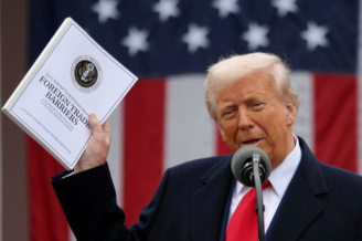 Trump frappe fort : les droits de douane sur les produits chinois portés à 125 %