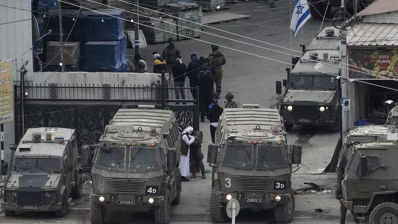 فلسطين : الاحتلال الصهيوني يواصل عدوانه على مدينة طولكرم ومخيميها لليوم ال75 على التوالي