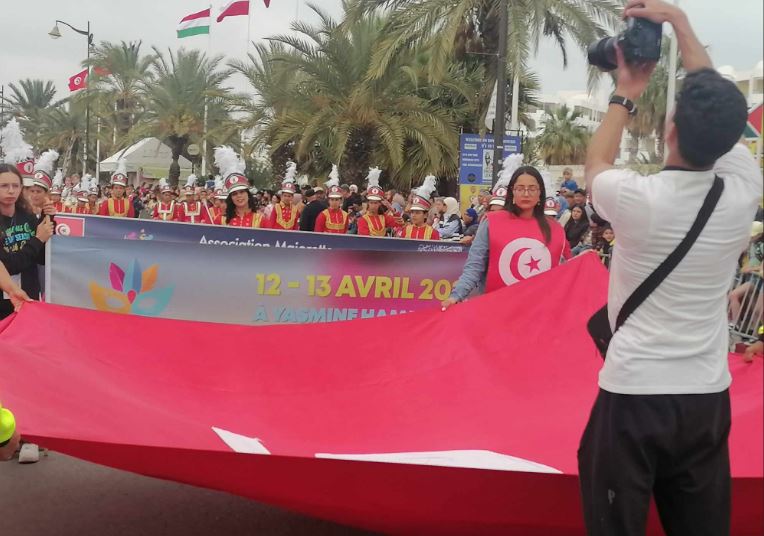 كرنفال ياسيمن الحمامات : مشاركة 700  فنان استعراضي وحضور جماهيري غفير 