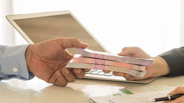 تنسيقية تطالب الرئيس بالتدخل لوقف "تجاوزات البنوك" 