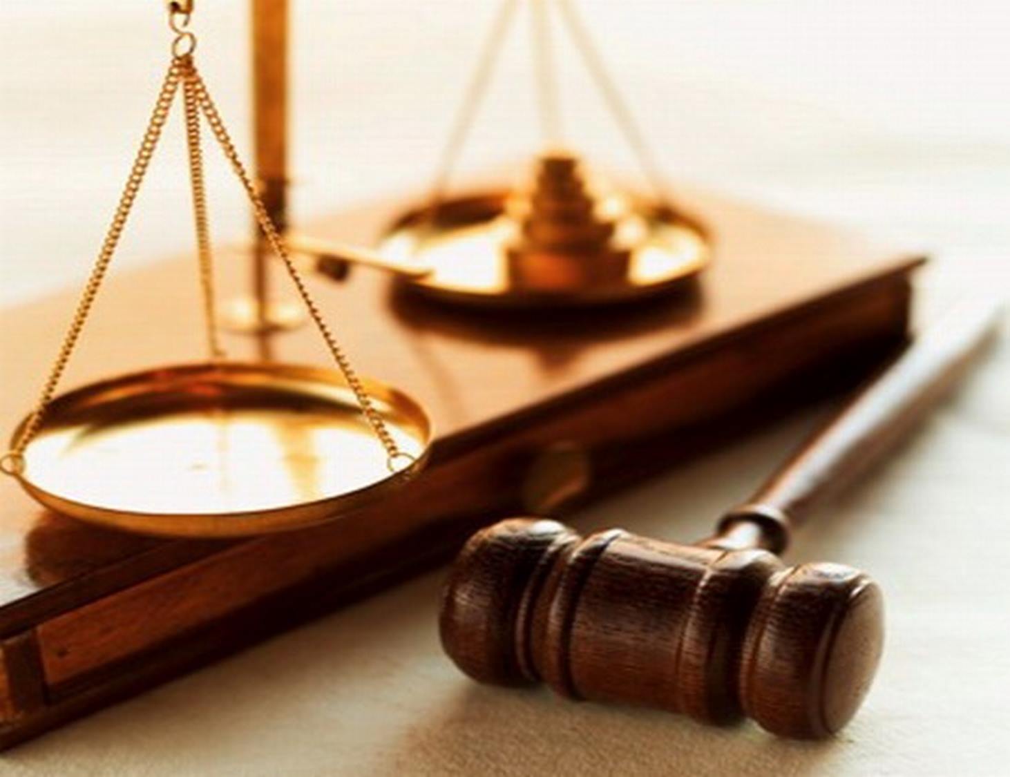 القصرين: الاحتفاظ بمراقب أشغال الطريق الرابطة بين بولحناش وتالة وإحالة شخصين في حالة تقديم