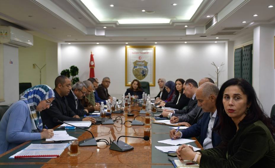 متابعة تقدم إنجاز دراسة الجدوى الخاصة بمشروع النقل الهيدروليكي للفسفاط