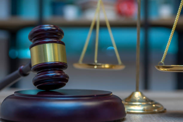 الإحتفاظ بوكيلة مقابيض ببلدية الزهور من أجل شبهات في تدليس و إختلاس أموال عمومية 
