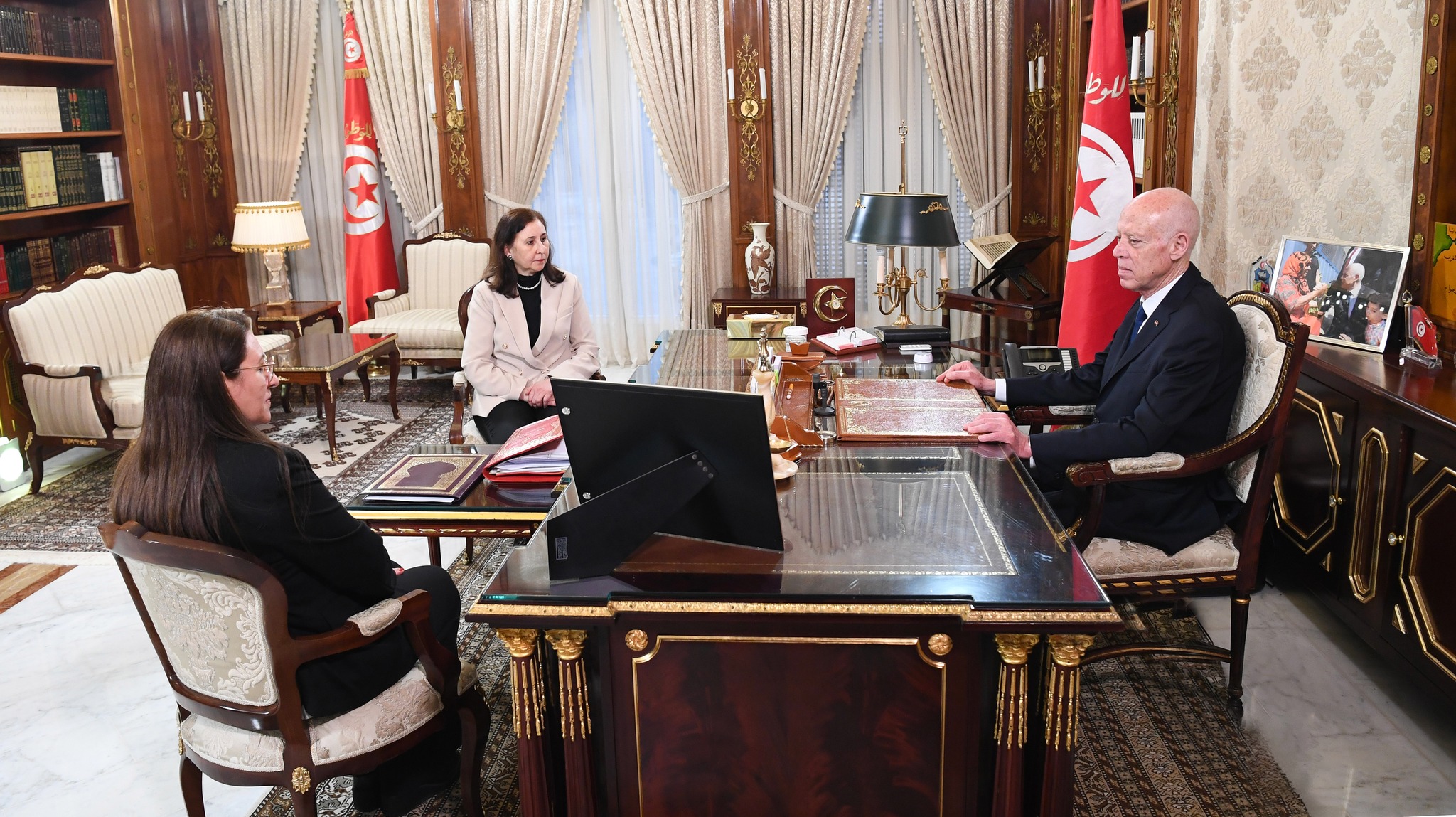 التعهد بعدد من المؤسسات التربوية ابرز محاور اجتماع رئيس الجمهورية برئيسة الحكومة ووزيرة المالية