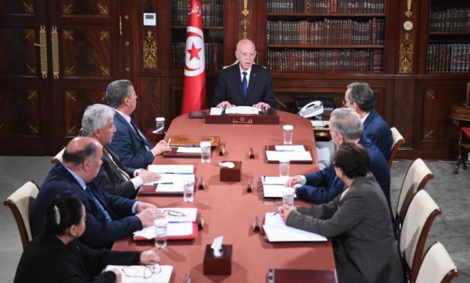 Sécurité dans les écoles et les universités : Saïed réunit sept ministres pour des mesures d’urgence