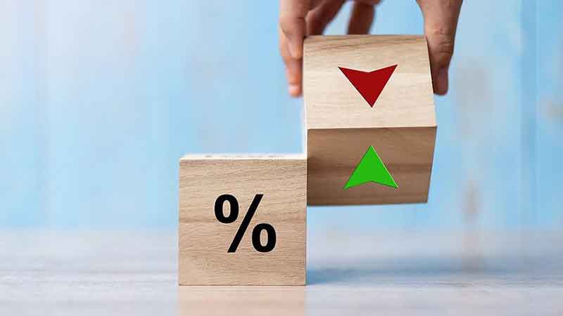  البنوك تؤكد التزامها بخفض فوائد القروض وتعلن عن رقم أخضر للشكاوى