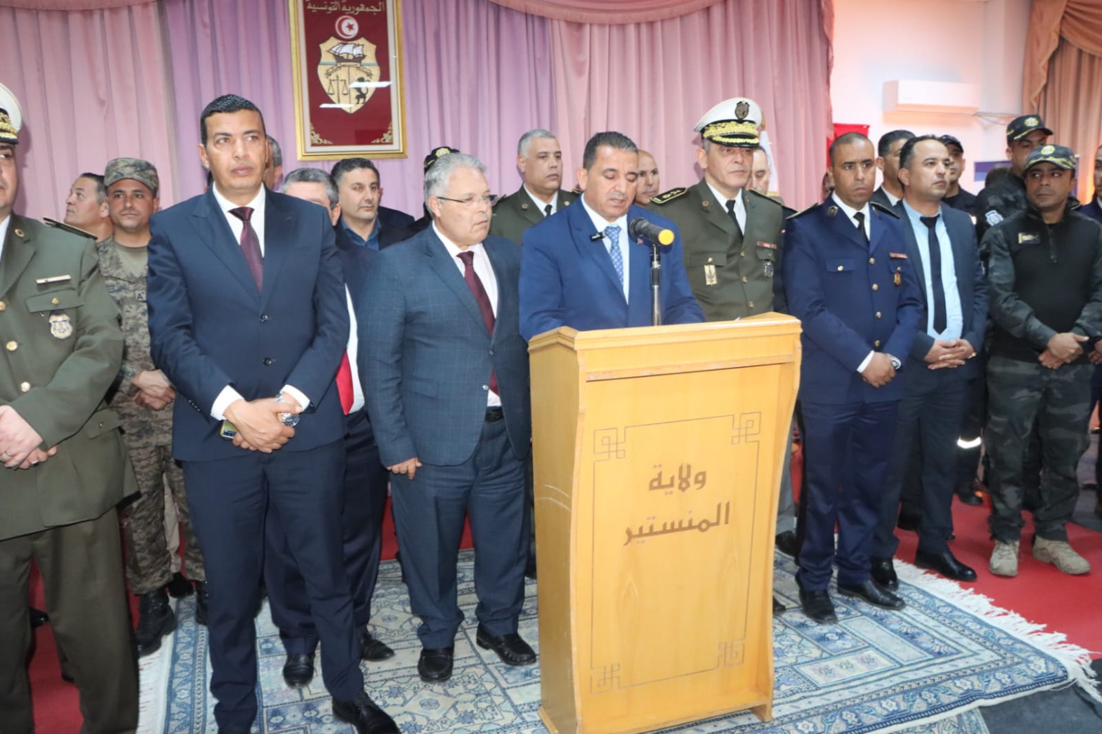 المنستير: والي الجهة يثمّن دور كافة الأسلاك الأمنية في مكافحة الجريمة وحماية الممتلكات والتصدي للعنف والإرهاب وتأمين حدود الوطن