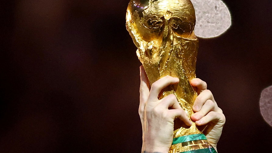 وزير الرياضة السعودي: المملكة منفتحة على استضافة كأس العالم 2034 بمشاركة 64 منتخبا