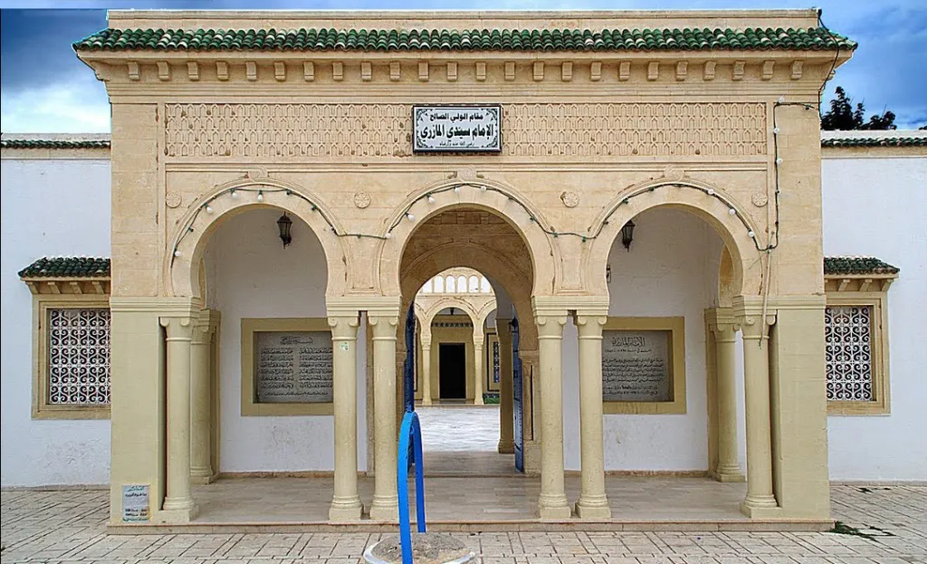 المنستير: الدورة الأولى للملتقى العلمي للإمام المازري تحت شعار " الإمام المازري والتجديد الفقهي" 