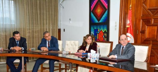 وزير السياحة يؤكد ان اسناد العلامة الجماعية تعد خطوة محورية لتطوير منتوجات الحرفيين