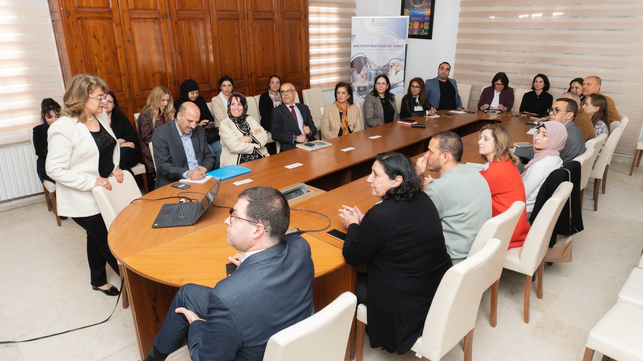مسؤولة بمنظمة الصحة العالمية تطّلع على الدور الحيوي لمعهد باستور بتونس. 