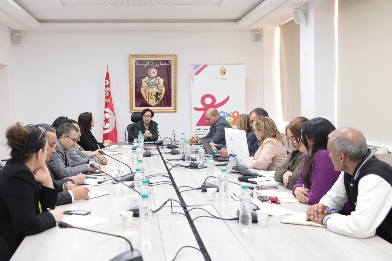 وزيرة الأسرة تشرف على اجتماع اللجنة التشاركيّة المكلّفة بتصوّر وإنجاز المنصّة الوطنيّة لتسويق منتجات النساء والفتيات في الوسط الريفي
