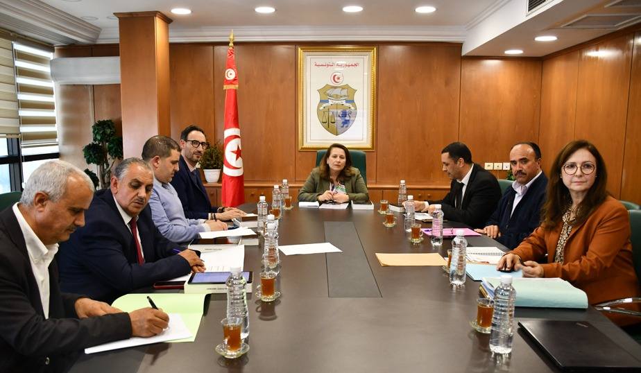 متابعة خط إعادة الهيكلة المالية للمؤسسات الصغرى والمتوسطة