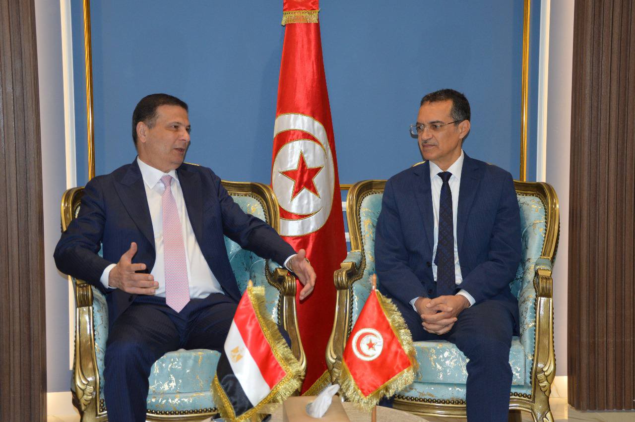 جلسة عمل مع وزير الزراعة واستصلاح الأراضي المصري.