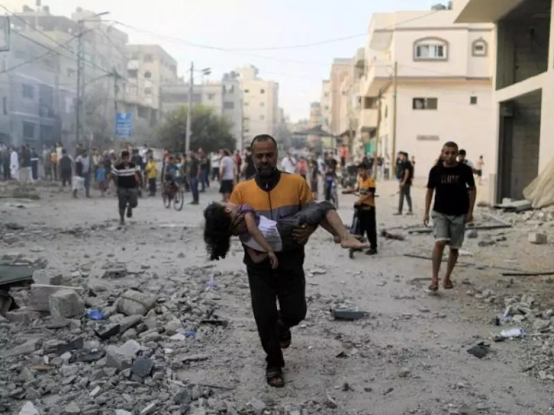 غزة : 15 شهيدا إثر قصف الاحتلال الصهيوني منزلا