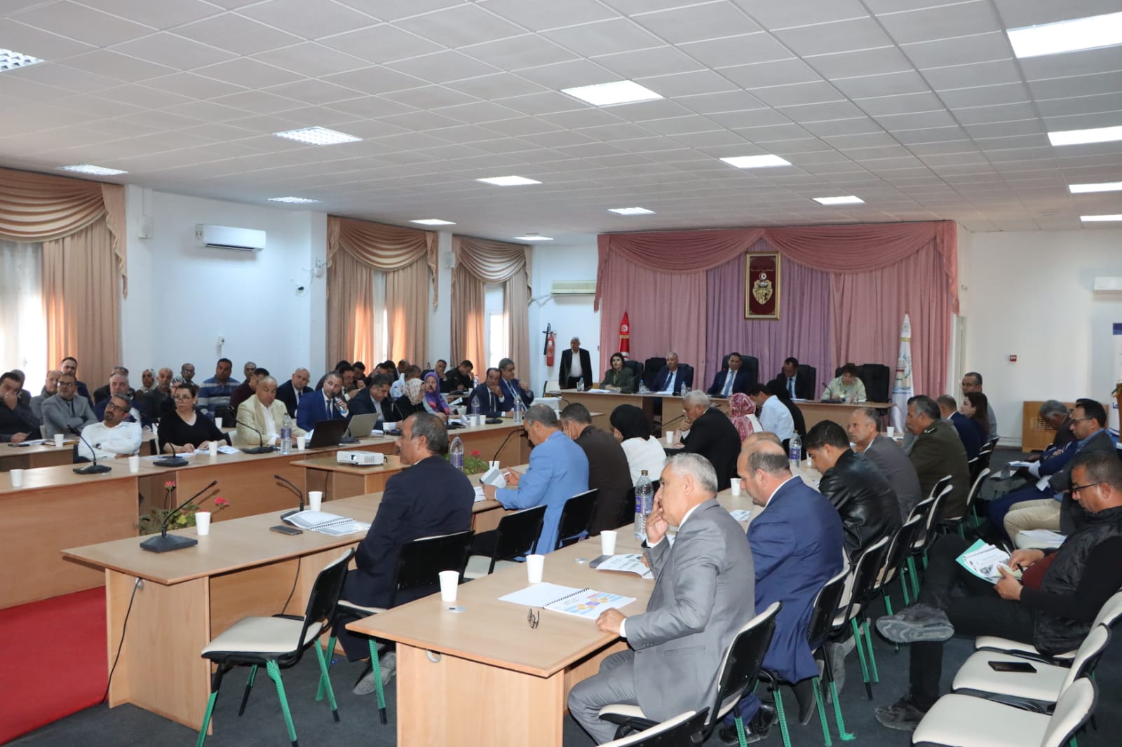 المنستير: جلسة عمل خاصة  بالإستعدادات للإمتحانات الوطنية  دورة 2025.
