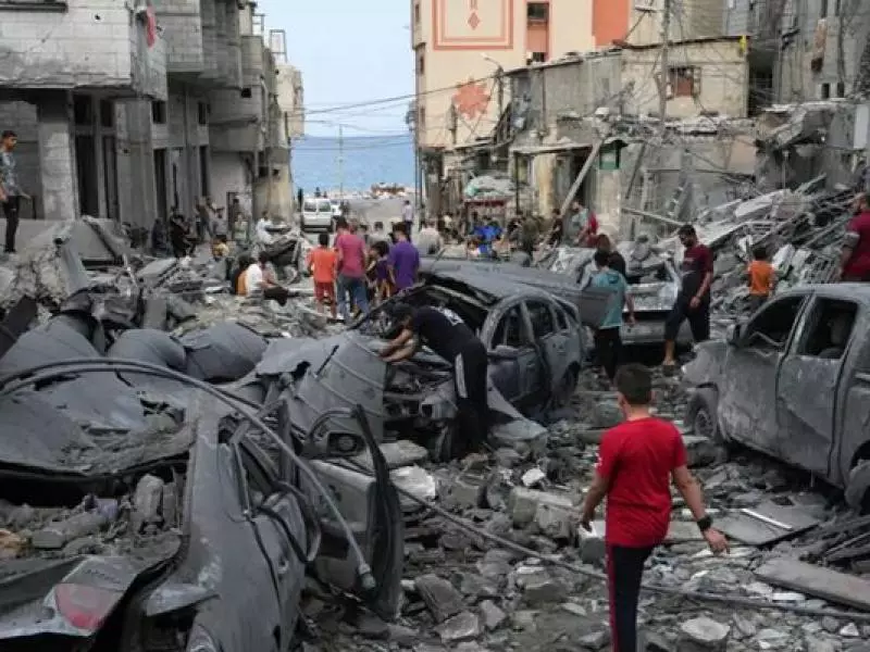 غــزة : استشهاد خمسة فلسطينيين في غارتين للاحتلال الصهيوني على مدينة دير البلح ومخيم النصيرات