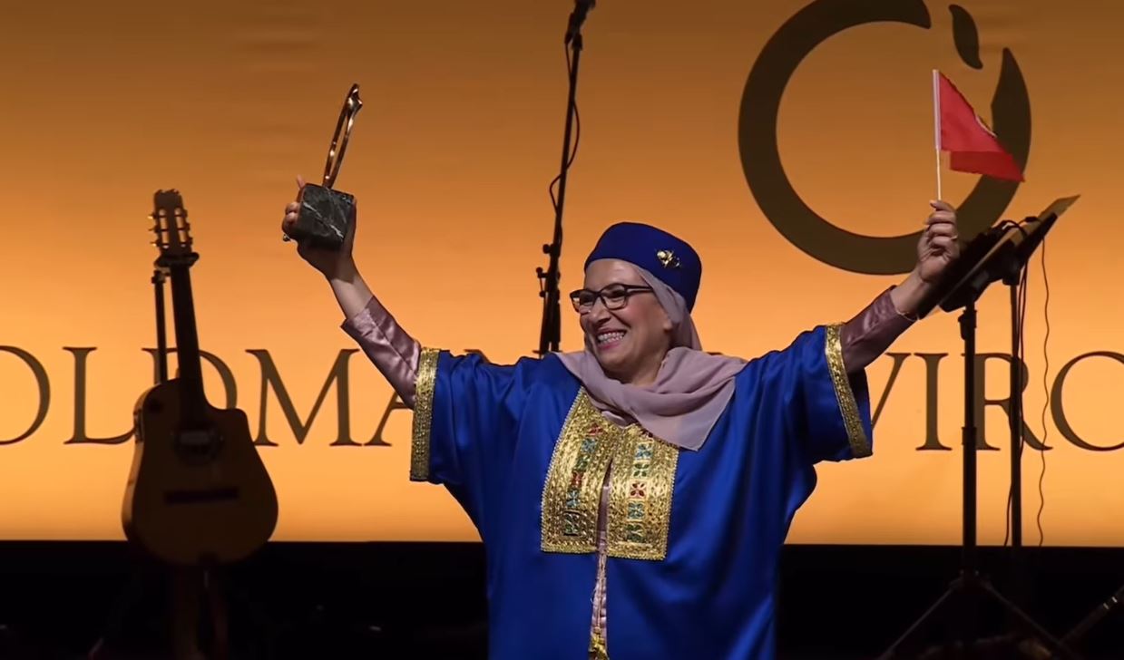  رئيسة جمعية التربية البيئية للأجيال القادمة تتحدث عن تتويجها بجائزة "نوبل الأخضر" لمنطقة إفريقيا
