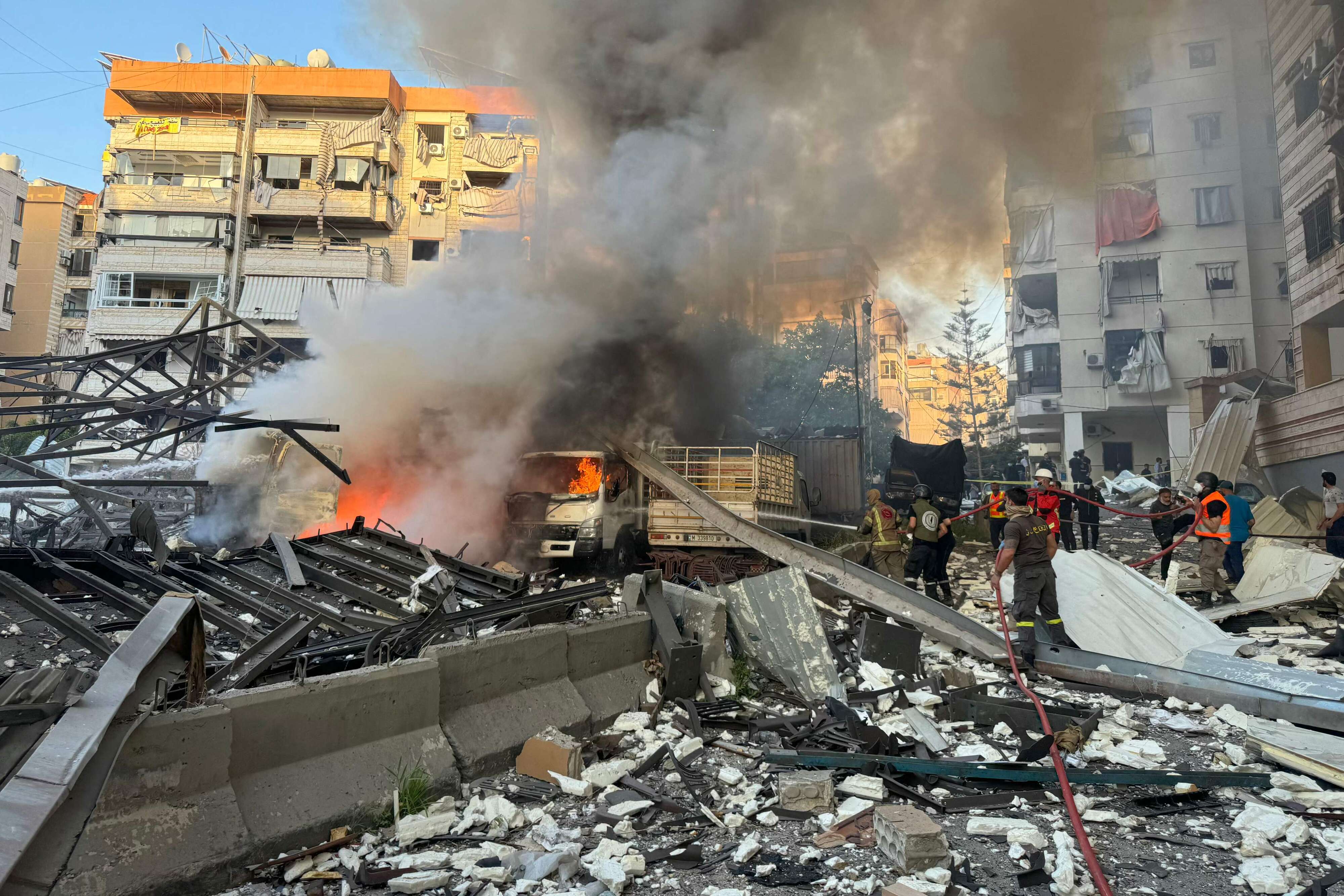 الرئيس اللبناني يدعو واشنطن وباريس إلى "إجبار" إسرائيل على وقف ضرباتها