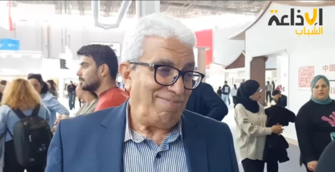 معرض تونس الدولي للكتاب الدورة 39 : لقاء مع الأستاذ خالد ميلاد، أستاذ متميز في اللغة العربية في جامعة منوبة
