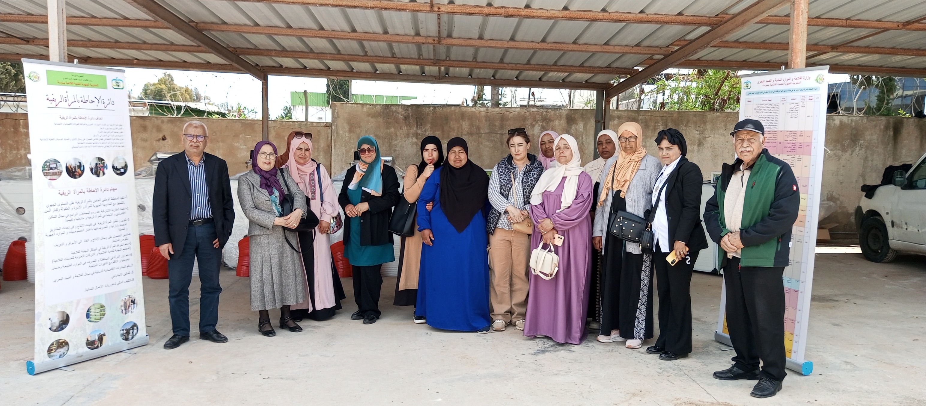 سوسة  : توزيع معدات تربية دواجن لفائدة مجامع تنمية نسائية 