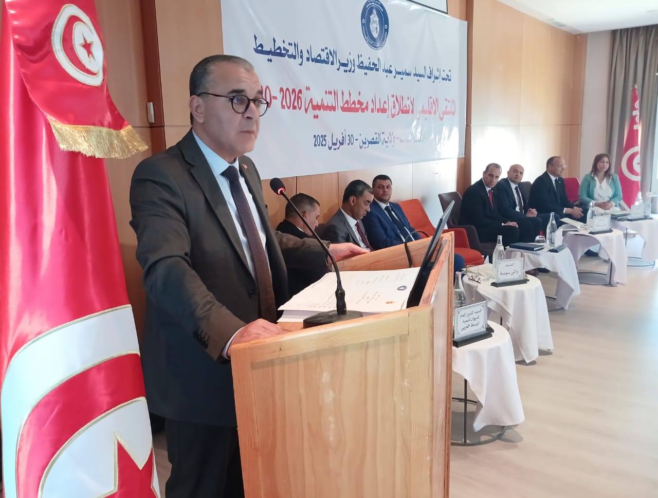  وزير الإقتصاد والتخطيط: هناك عراقيل تشريعية تعيق الإستثمار في تونس