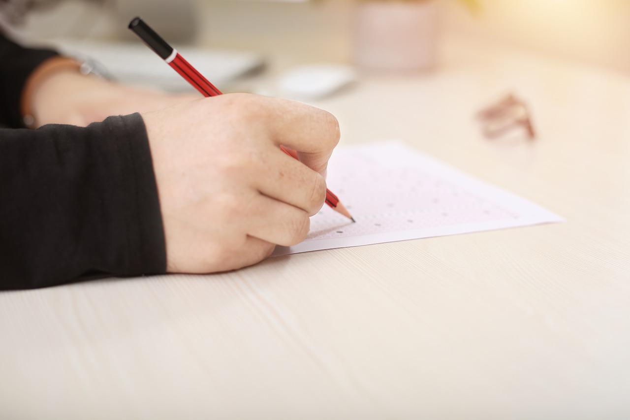 تعديل رزنامة امتحانات الثلاثي الثالث لتلاميذ المدارس الإعدادية والمعاهد