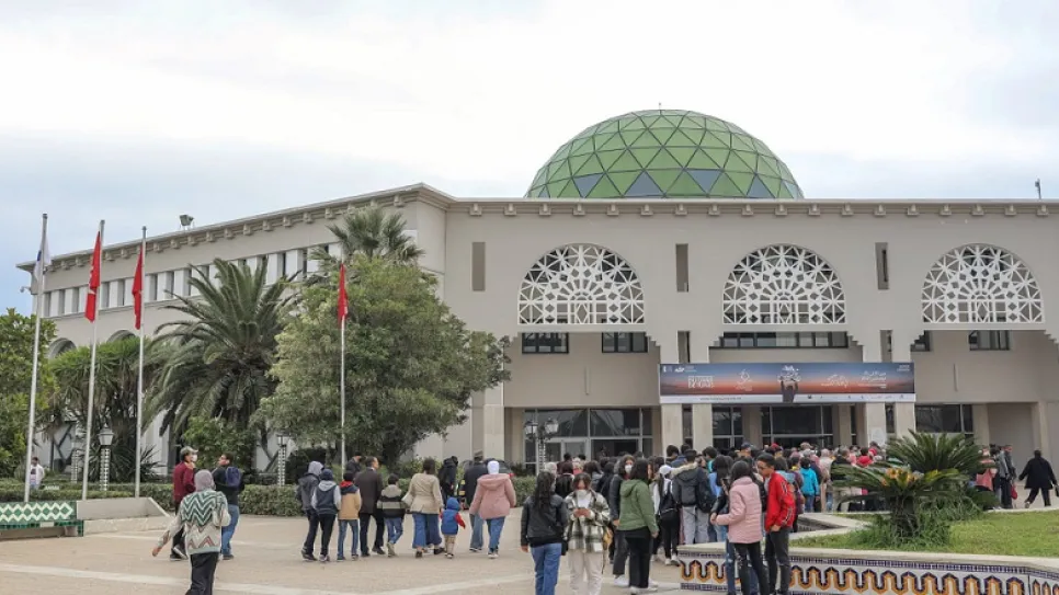منذ الأمس..... معرض تونس الدولي للكتاب يفتح أبوابه إلى الثامنة مساء ويخصص حافلات لنقل الزوار من وسط العاصمة