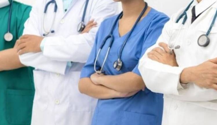 الأطباء الشبان ينظمون سلسلة من التحركات الاحتجاجية منها إضراب وطني ب5 أيام