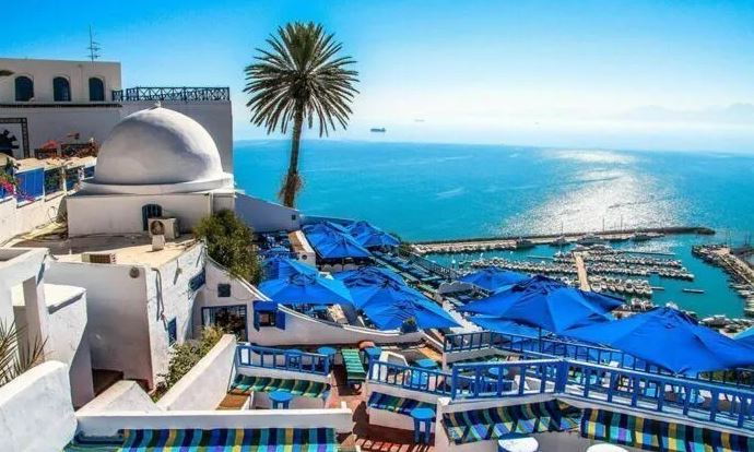 مدير عام ديوان السياحة : ’’تونس تطمح  إلى رفع مساهمة السياحة الداخلية إلى 30 %'