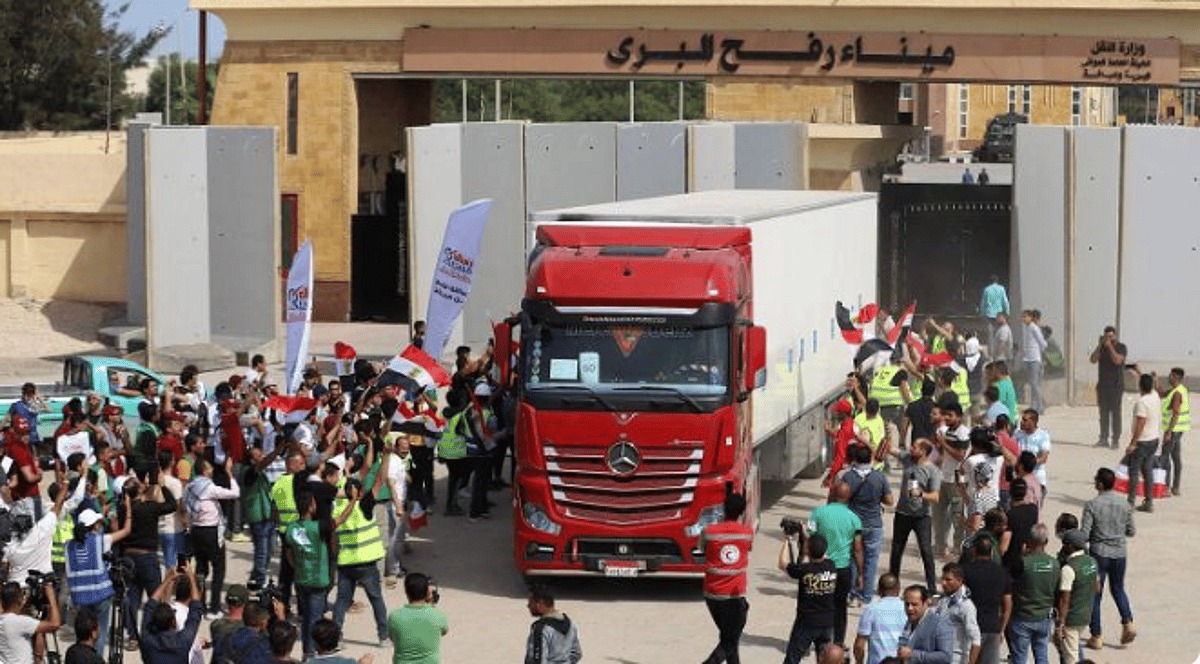 رئيس الوزراء الفلسطيني يطالب بتشكيل تحالف دولي لإدخال المساعدات الإنسانية إلى قطاع غزة